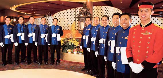 El espectacular servicio a bordo de Holland America, donde las sonrisas serán el denominador común de su estancia